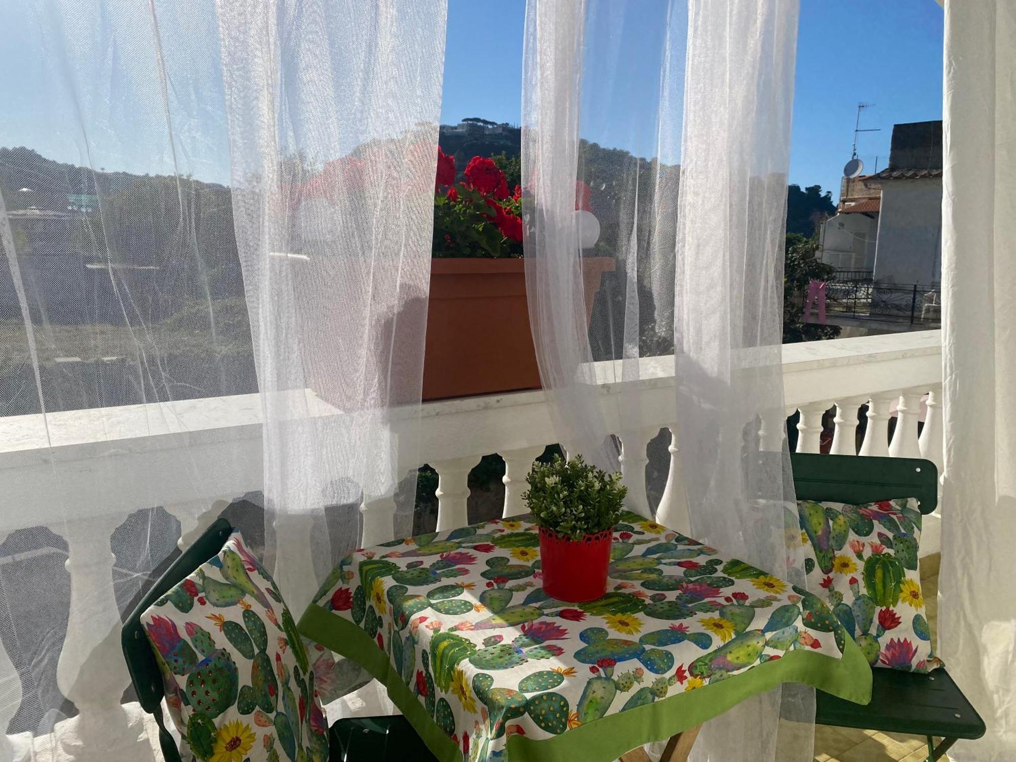 Villa Martina Suite Apartament Lacco Ameno  Zewnętrze zdjęcie